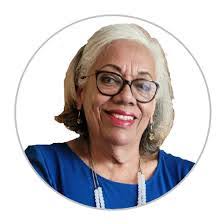 Kari Frost's Instagram, Twitter & Facebook