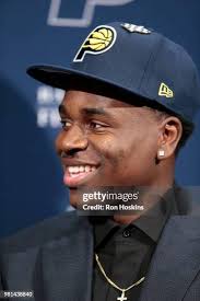 1,038 Aaron Pick Photos & High Res Pictures