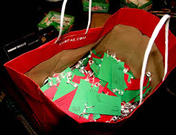 It is traditionally white with red stripes and flavored with peppermint. Candy Grams Raise Profits Bond Junior Class Dartnewsonline