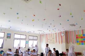 Untuk bisa membuat kelas yang nyaman, maka minimal kelas tersebut bersih. Dekorasi Ruang Kelas Sma Ips Ipa Terbaru Calonarsitek Com