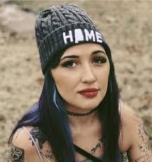 Dana Cousins's Instagram, Twitter & Facebook