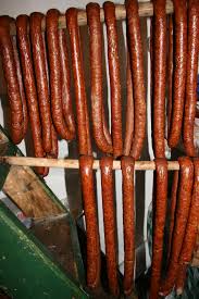 Carnați de casă tce 3 brazi leaganul prospetimii si al. Carnati Afumati Ca In Bucovina Un Elefant Se Legana