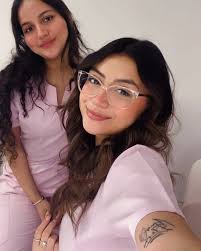 We have 1 more open spot for any licensed nail techs wanting to join our  team 💅🏼 We are looking for licensed Hairstylists & Estheticians as well,  message us for more information! 🤍