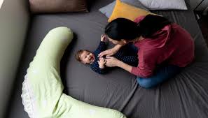 التبول في الفراش حماية وتنظيف الفراش والمراتب