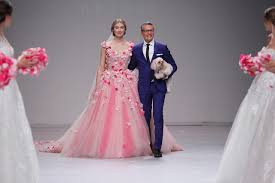 Exklusive modelle, die zum jeweiligen individuellen typ passen, tragen viel zum. Hello Beautiful Das Exklusiv Interview Mit Star Designer Randy Fenoli Bridal Times