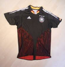Aktuelle meldungen, termine und ergebnisse, tabelle, mannschaften, torjäger. Em 2004 Auswartstrikot Dfb Auswartstrikot 2020 2021
