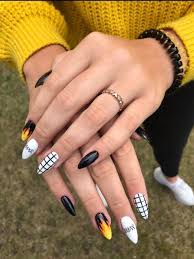 Nails Make Up Its Neccesary Only If You Want It Liv Queen S Blog Unas De Gel Bonitas Unas Postizas De Gel Manicura De Unas