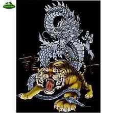 🐉🐅sketsa tutorial cara menggambar harimau melawan naga // tiger vs dragon sketch drawing🎨🐅🐉 🏼ini adalah sebuah video tutorial seni yakni sketsa belajar. Diamond Mosaic Dragon And Tiger Leap Handmade Diamond Painting Cross Stitch Set Diamond Embroidery Rhinestone Yhall Decal Diamond Painting Cross Stitch Aliexpress