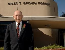 Founding professor dies at 97