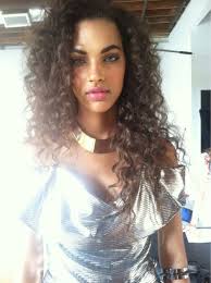 The best thing about this hairstyle for long, curly hair is that it's, like, deceivingly easy to recreate. Curly Hair Tumblr Curly Hair Styles Curly Hair Inspiration Curly Hair Styles Naturally