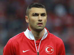 Burak yılmaz'ın fransız basınına verdiği ropörtaj, burak'ın golünden sonra fransız spiker, fransız takımı lille'de attığı gollerle taraftarın sevgilisi olan. Tottenham Move To Hijack Lazio Deal For Trabzonspor Striker Burak Yilmaz Mirror Online