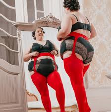Rated 5 out of 5 by wolfnugget from super cute! 80 Denier Mock Garter Snag Snag Tights