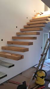 Kragarmreppen Befestigung Konstruktion Eine Grosse Auswahl An Materialien Stehen Zur Verfugung Kragarmtreppen24 Treppen Design Moderne Treppen Treppe Bauen