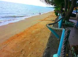 Di teratak ini bersemi kasih gemilang.~ pada awalnya kami telah booking semalam di chalet tanjung balau. Teratak Rehat Atie Ira Chalet D Pantai Pengkalan Balak Melaka