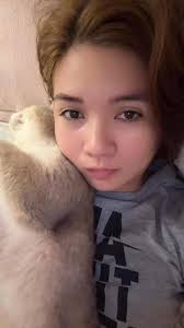 Yung mahal ka ng pinaka mahal mong nabiling pusa 😁 sulit na sulit 😅 apaka  lambing 🥰