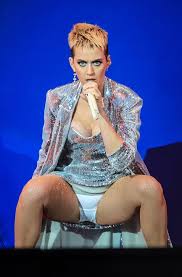 Katy perry from stars at coachella 2015. Katy Perry S Awkward Wardrobe Malfunction As She Accidentally Flashes Her Huge Pants On Stage Daily Record