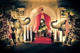 Every Girl Grows Up Thinking About Her Wedding Day And Pays Attention To The Finest Details Her Dress Her Ma Indian Wedding Receptions Wedding Set Up Wedding