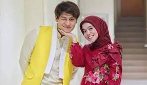 Rizky billar dan keluarga syukuran anniversary 4 bulan leslar, lesti sampai menangis terharu rizky billar berikan hadiah paling. Lesti Billar Leslar Lovers Home Facebook