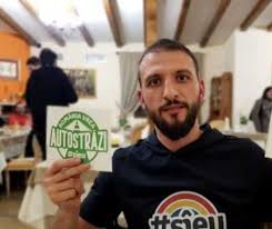 But his most precious possession is a 10 years old notebook. DespÄƒgubire UriaÈ™Äƒ CerutÄƒ De È™tefan Mandachi Pentru Ce DÄƒ In JudecatÄƒ Statul Roman Evenimentul Zilei