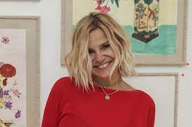 Eugenia martínez de irujo estrena web y vende sus cuadros a 300 euros. Eugenia Martinez De Irujo In Our Family We Have Never Been A Pineapple Teller Report