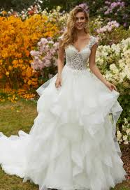 Check spelling or type a new query. Pin Auf Avinia Erzahlt Ausgefallene Brautkleider