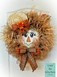 Flora The Pretty Scarecrow Cute Scarecrow Wreath For Autumn Burlap Mesh And Rafia Fall Mesh Wreaths Fall Deco Mesh Wreath Mesh Wreath Diy