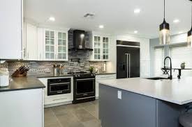 Kitchen decorating ideas with black appliances. 10 Most Elegant White Cabinets And Black Appliances For Your Kitchen Ideas La Urbana