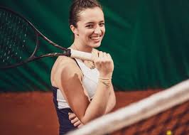 🇵🇱 professional tennis player | trying to put this yellow fluffy thing between the lines iga świątek ретвитнул(а) adelaide international. Iga Swiatek 10 Things About The Polish Tennis Player
