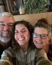 Melanie Hyatt's Instagram, Twitter & Facebook