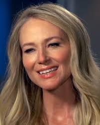 Jewel talks about her time being homeless and how it inspired her  songwriting.