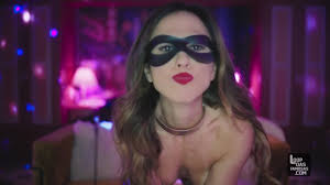 Tatá Werneck nua em cena sensual da novela “Terra e Paixão” - TRETA.COM.BR