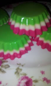 Puding ini dibuat menggunakan 2 cara sama ada menggunakan telur dan juga tanpa telur. Puding Roti Tanpa Resepi Kuih Muih Dan Masakan Jalilah Facebook