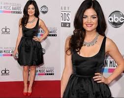 Make Up Tips And Ideas When You Are Wearing Black Dress Black Dress Wear Black Dresses Little Black Dress