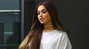 Ariana grande has been all about her hair almost since the beginning of her career. Ariana Grande Wore Her Hair Straight And Down Teen Vogue