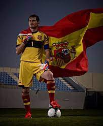 Pin By Alex Gil On Futbol Internacional Iker Casillas Madrid Football Spain Soccer