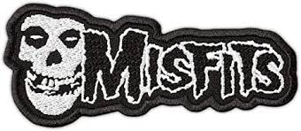 Music by the misfits has been featured in the mid90s soundtrack, mayans mc soundtrack and mafia iii soundtrack. The Misfits Aufnaher Gestickter Karminroter Totenkopf Punk Rock Band Logo Patches Horror Punk Musik Stickerei Zum Aufbugeln Grosse 12 4 X 5 3 Cm Amazon De Kuche Haushalt