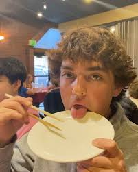 March photo dump 😳, -, I took 12 photos this last month, so here’s 7 of  them (and two videos☺️)