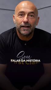 Nenhuma história se constrói sozinho., Se a First Class chegou até aqui, é  porque teve pessoas incríveis ao meu lado e uma delas é o seu Adilson.,  Desde a primeira loja, ele esteve junto em cada ...