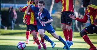 Ismael gharbi is 17 years old (10/04/2004) and he is 173cm tall. Titisdupsg On Twitter Edf U16 Ismael Gharbi Attendu A Clairefontaine Https T Co Hmucmv4pop Teampsg Psg Gharbi Under16 U16