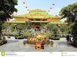 Browse and rate photos uploaded by our community. Marchenland Dai Nam Vietnam Redaktionelles Bild Bild Von Land Hotels 18945680
