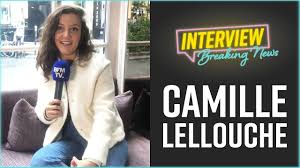 Camille lellouche est repérée par la réalisatrice rebecca zlotowski dans une brasserie parisienne, où elle est employée à propos de bottin, ça rappelle l'histoire du type qui dit à un de ses copains : Camille Lellouche L Interview Breaking News Youtube