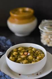 How To Make Palak Aur Makhana Ki Sabzi Palak Phool Makhana Sabzi Maayeka Recipe In 2020 Food Anti Oxidant Foods Low Glycemic Diet