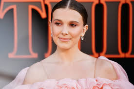 Millie Bobby Brown Natural Hair 2020 - Millie Bobby Brown Explains The Origins Of Her New Beauty Line Florence By Mills People Com