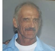 Robert Quesnel's Instagram, Twitter & Facebook