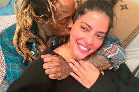 Denise shared pics of her cozying up with the rapper in her instagram stories on sunday. Lil Wayne S Girlfriend Denise Bidot Shares Love For Her King Rap Up