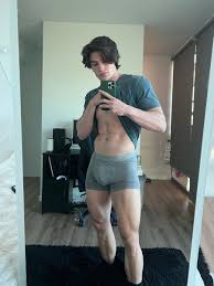 Thick Muscle Thighs & Bulge in Grey Boxer Briefs - Boybriefs.com