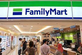 Mesti pelik kan kenapa family mart tu sentiasa penuh dengan orang. The Family Mart Rasah Prima Opening Diskaun 25