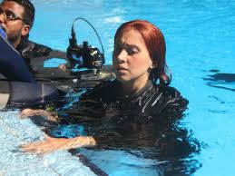 هذا الفلم يشكل نقله جديدة لياسمين رئيس إلى جانب محمد إمام و لأول مرة تلعب مثل هذا الدور.هل ستنضم مريم أوزرلي لهذا العمل؟ ÙŠØ§Ø³Ù…ÙŠÙ† Ø±Ø¦ÙŠØ³ Ù…Ù† ÙƒÙˆØ§Ù„ÙŠØ³ Ù…Ø´Ù‡Ø¯ Ø§Ù„ØºØ±Ù‚ Ø¨Ù€ Ù„Øµ Ø¨ØºØ¯Ø§Ø¯ ØµØ­Ø§ÙØ© 24 Ù†Øª