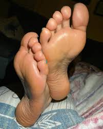 Gina Soles's Instagram, Twitter & Facebook