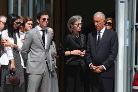 .rebelo de sousa é ainda mais condenável porque o ministro do ultramar [baltasar rebelo de a solidariedade é um valor que marcelo recusa permanentemente, apontou ferreira do amaral, acrescentando que a única solidariedade que ele tem hoje em dia é com ricardo salgado, o antigo. Ricardo Salgado Reaparece Em Funeral De Amigo Ex Ministro Dos Negocios Estrangeiros Nacional Flash